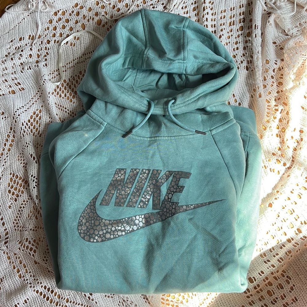 nike hoodie